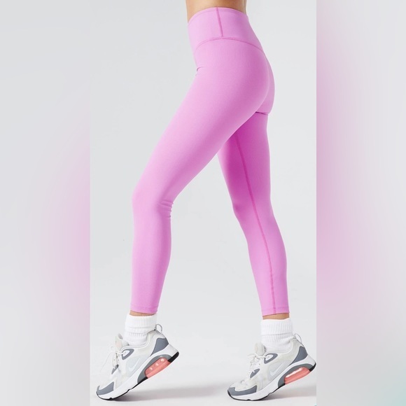 L*Space NWT Ribbed‎ Hot To Trot Legging in Mauve Various sizes - Picture 4 of 12